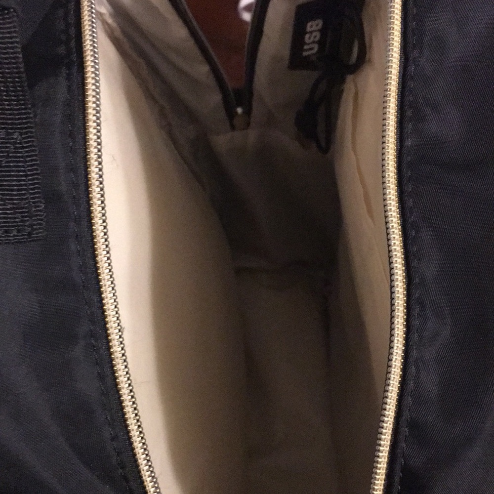 Bostanten black And Gold Backpack - Picture 7 of 15